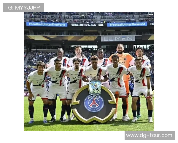 足总杯激战皇马凭补时绝杀巴黎圣日耳曼引发争议判罚全场沸腾