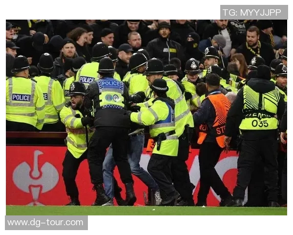 欧联杯波尔图大胜那不勒斯红牌事件引发全场热议与高潮